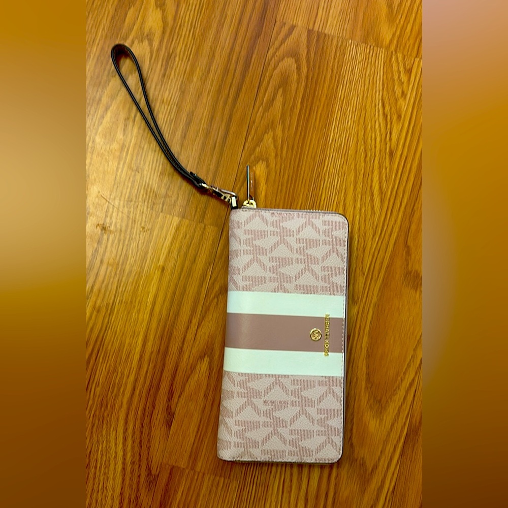 Michael Kors wallet